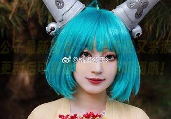 桃墨公子最新图集：罗莎莉亚又来添堵，更新后可别被她的气场吓到哦！