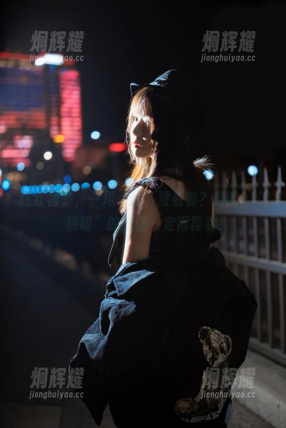 这红裙子，一甩一摆，没看够？是的，“桜桃喵”的原图一定得再看！