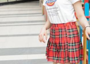 梦丝女神 – 璇璇的白裙私拍，原图里的“小仙女”不小心走丢了？