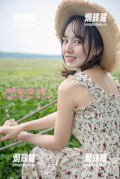 梦丝女神 - 全新图册上线，花月舞带来极品小御姐，一不小心又被圈粉了！