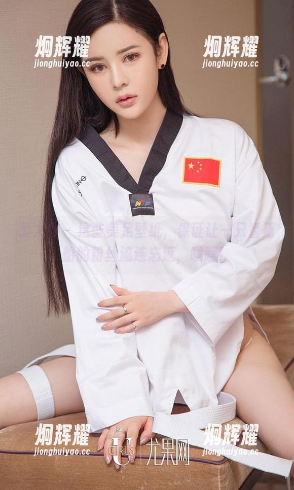 爱尤物 - 这些美足壁纸，保证让一只香蕉船的粉丝流连忘返，嘿嘿！