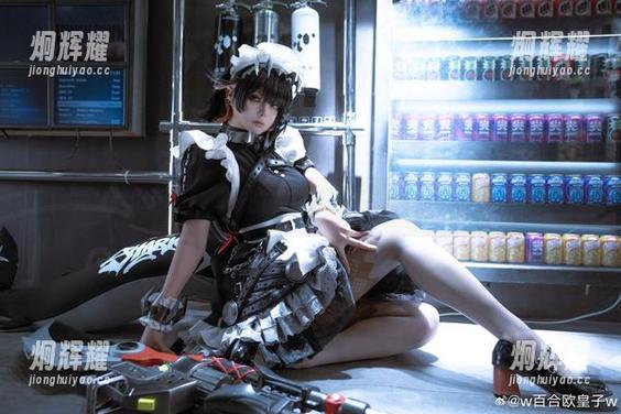 免费获取百合欧皇子的“艾莲·乔”照片，不看会后悔哦
