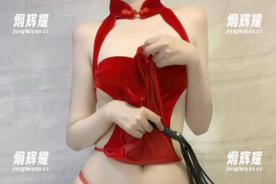 微密圈 - 作品里的夏日气息扑面而来，喜欢相扑猫的方式总是让我忍俊不禁。