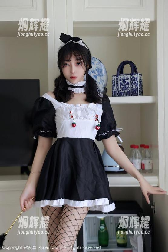 秀人网 - 听说lingyu69的万圣节高清作品集好玩又魔性，快来瞧瞧吧！