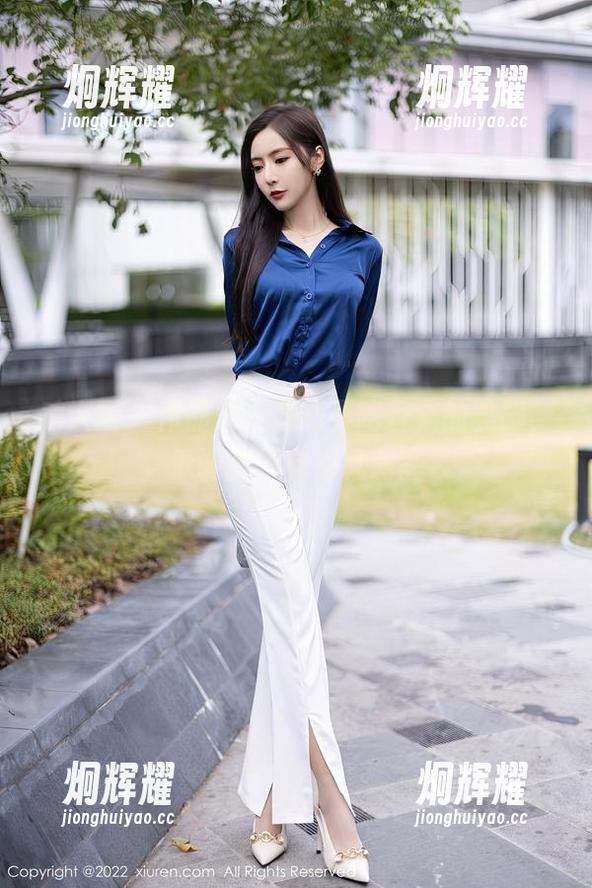 秀人网 - 作品集：周周不吃香菜的美脚，低调奢华有点讽刺。