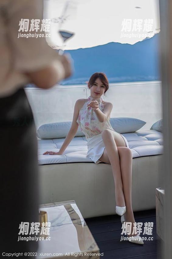 秀人网 - 我说，喵喵JOJO你的蕾丝，难道是高清科技的结晶？