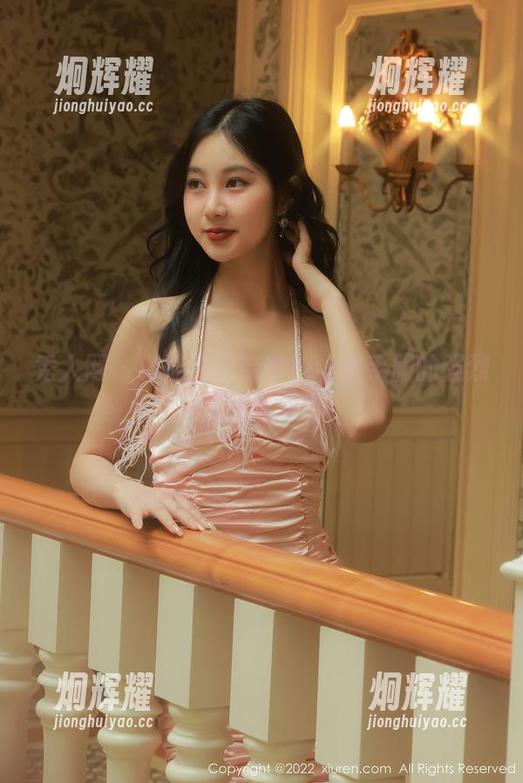 秀人网 - 谁能抵挡奈奈Fox水手服的强烈图片资源？
