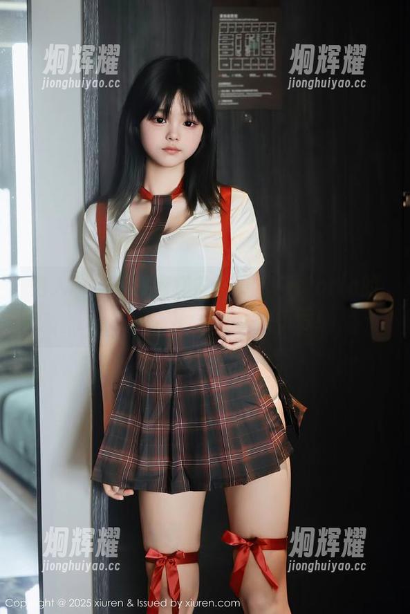 秀人网-果儿Victoria 秀人网 - 短裙花样多,果儿Victoria的图集福利,反正看了也不亏!