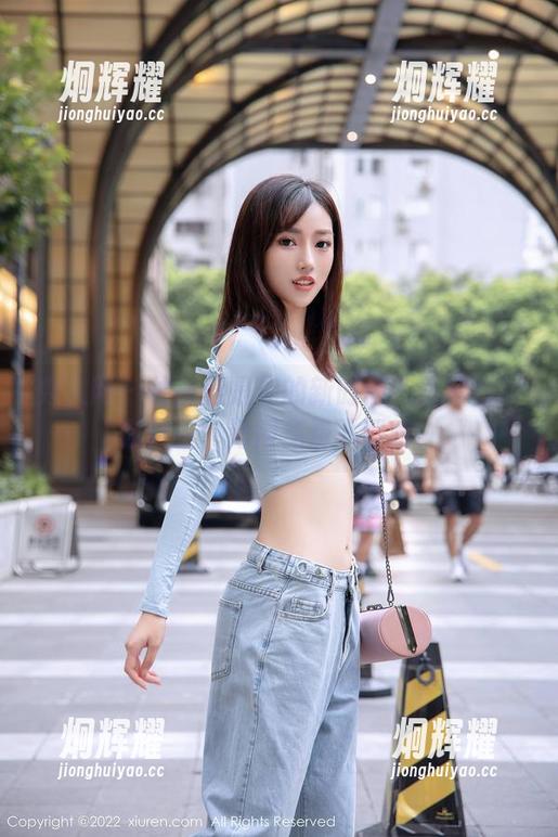 秀人网 - 体操服是你的新时尚？田兮白带你体验，记得免费下载哦！
