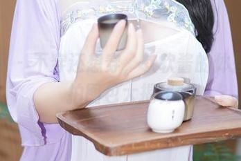秀人网 – 不穿还想穿，软软酱的体操服私拍图包大揭秘