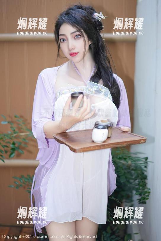秀人网 - 不穿还想穿，软软酱的体操服私拍图包大揭秘