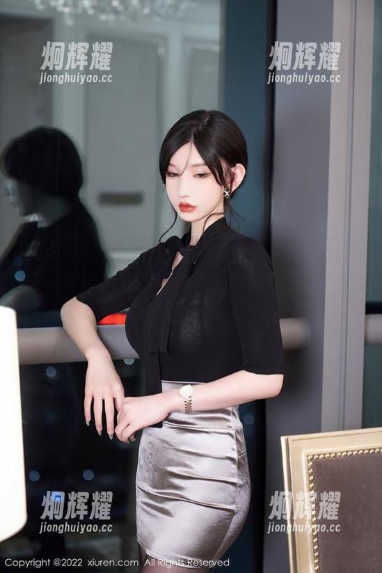 秀人网 - 冲击力十足的静颜宁眼镜全套图集，可能会让你有种“我也要一副”的冲动。
