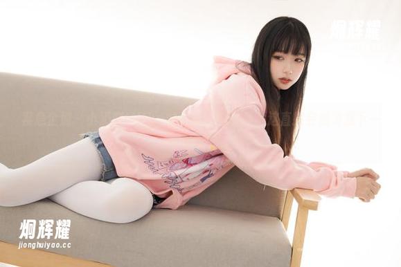 紧急企划 - 小奶糕Milky的女王定制作品，这直接会成为我下一季的灵感。