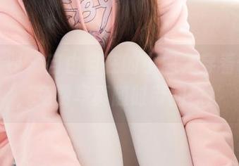 紧急企划 – 自由自在的小恩，穿着体操服，免费写真随时带回家！