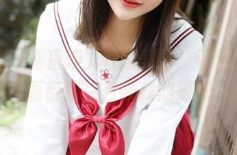 美媛馆 – 看唐琪儿il的美图，每个纯白画面都像在召唤我的眼球