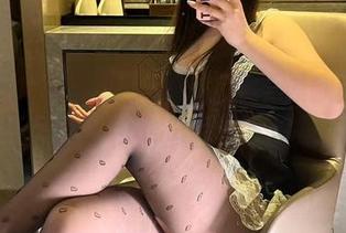 微密圈 – 美邵女Baby，最新爆款！黑丝与豹纹交织，相信你会爱上这些图片。