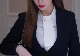 花漾show – 传说中的毛衣战士！Egg-尤妮丝Egg最新图包，温暖又有点小色彩？