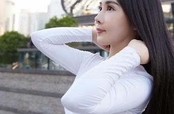 蜜桃社 – 嘘，图册里的米琪MIKI，偷偷释放了可爱的魔法，不小心亮了！