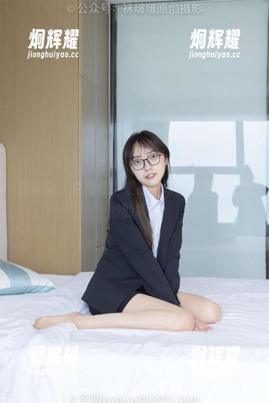 袜啵啵 - 白棉袜，果冻的写真集里那些微妙的瞬间