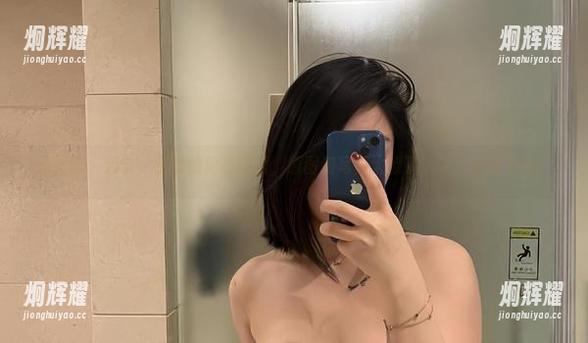 微密圈 - 无奈，詹詹的精品制服，原图和写真太撩了，让人欲罢不能！