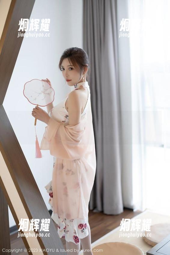 语画界 - 这组徐莉芝Booty的作品，天使与地球人的战争，看谁的美更胜一筹？