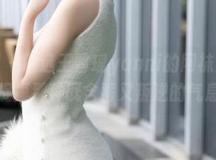 语画界 – 精选王馨瑶yanni的网袜系列，捉摸那种既含蓄又叛逆的气息