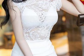 语画界 – 夏天的气息，言沫的靓丽户外车模写真清新上阵。