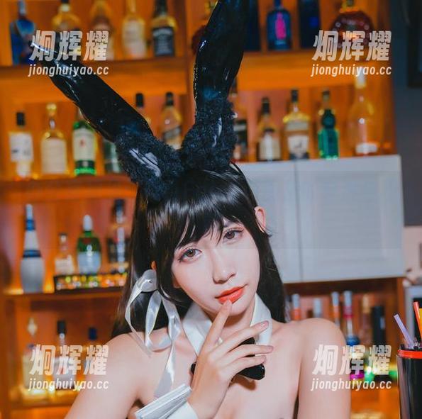 办公室初见：阮邑Fairy原图里的自然与不羁