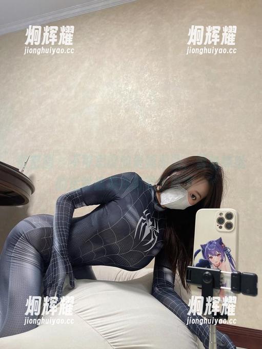 微密圈 - 不可思议的最新原图，雪怡妹纸的后背像是在幻梦里游荡。