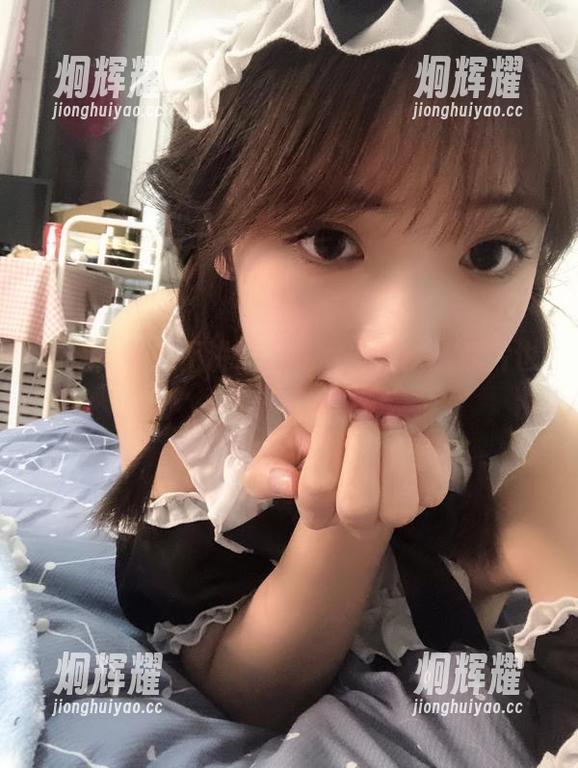 精选！雯妹不讲道理的女友日常，照片也有小情绪。