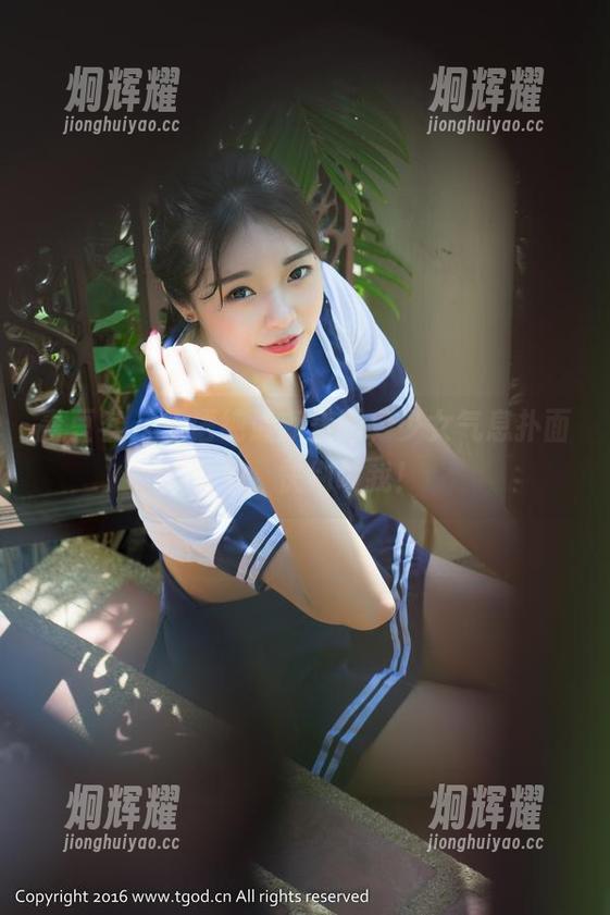 青豆客 - 王语纯最新美图，少女气息扑面而来，快别喷我！