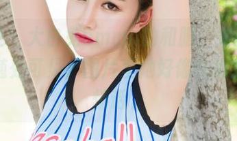魅妍社 – 大白兔emma的和服，女孩儿的优雅随处可见，图片里她好像在跟我说悄悄话。